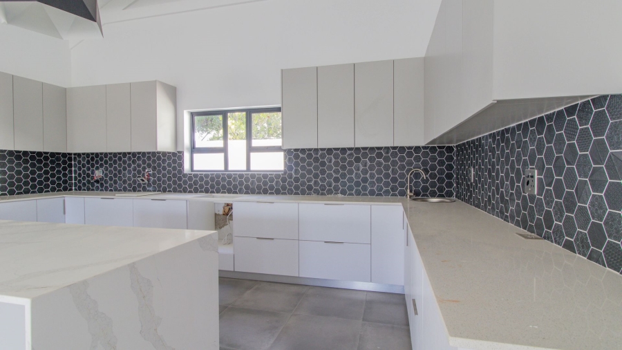 4 Bedroom Property for Sale in Shelley Point Western Cape